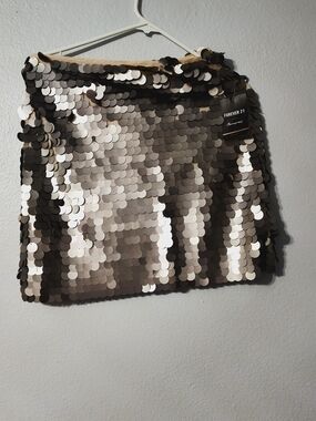 Forever 21 Metallic Sequin Mini Skirt - Silver Size S New With Tag